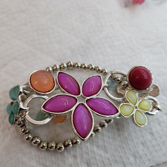 *New Low Price!* Caracol Retro Floral Necklace Set - Picture 6 of 9